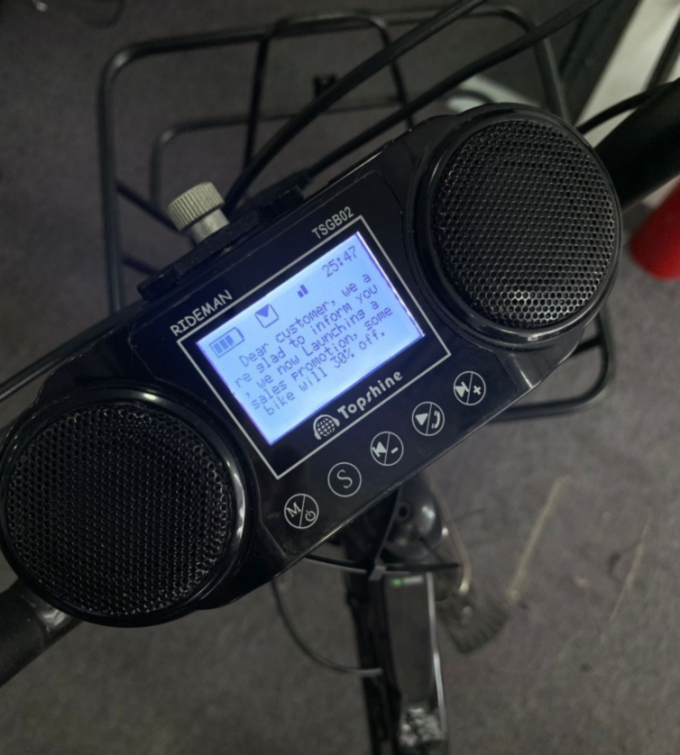 A bicicleta elétrica customizável GPS LCD indica com recebe e mostrando a E-mensagem no LCD